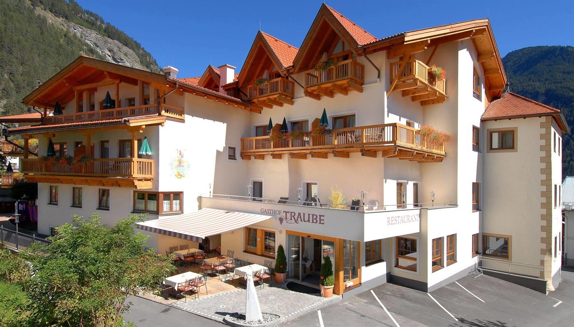 Hotel Traube Pfunds Bagian luar foto