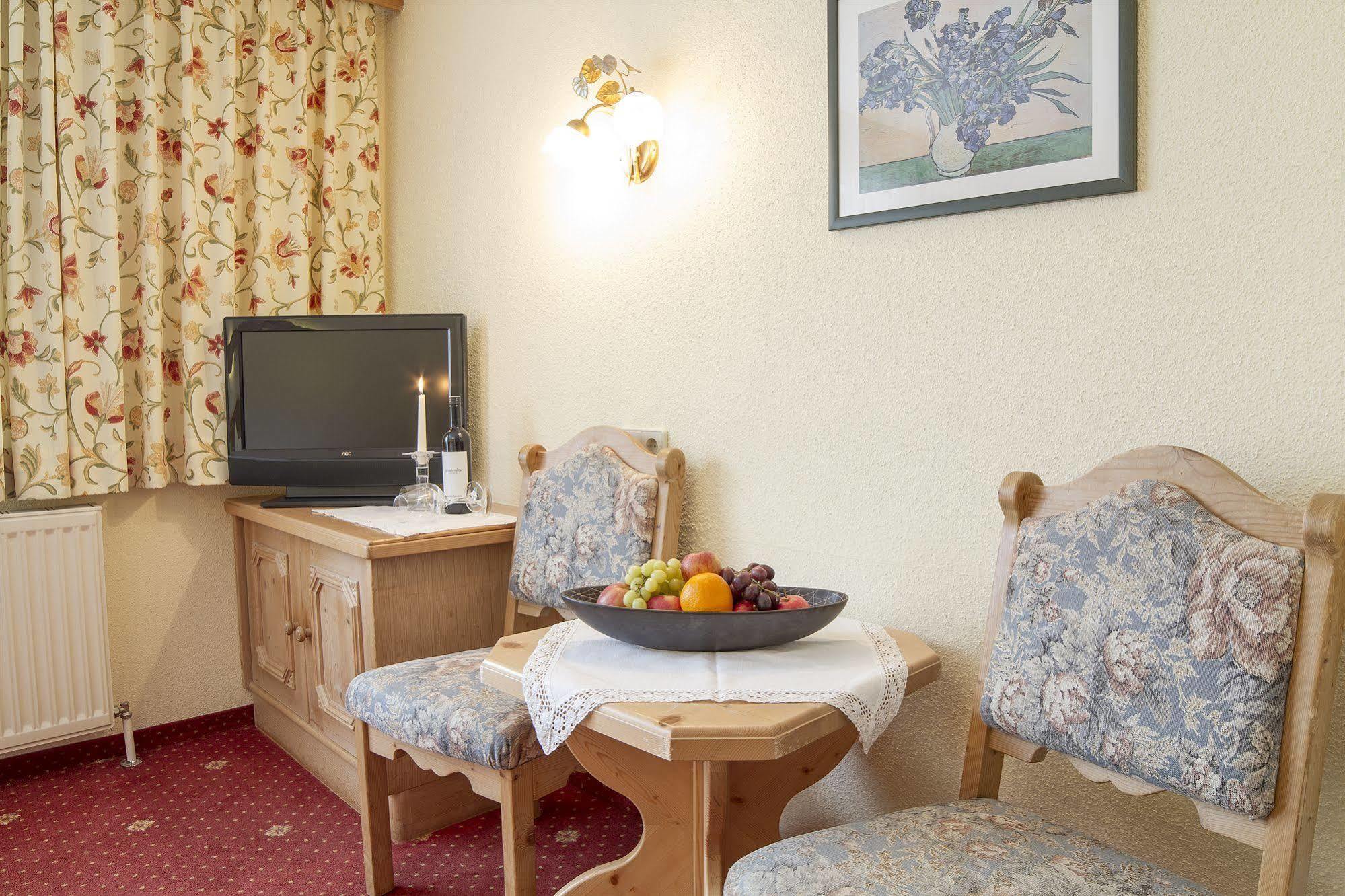 Hotel Traube Pfunds Bagian luar foto