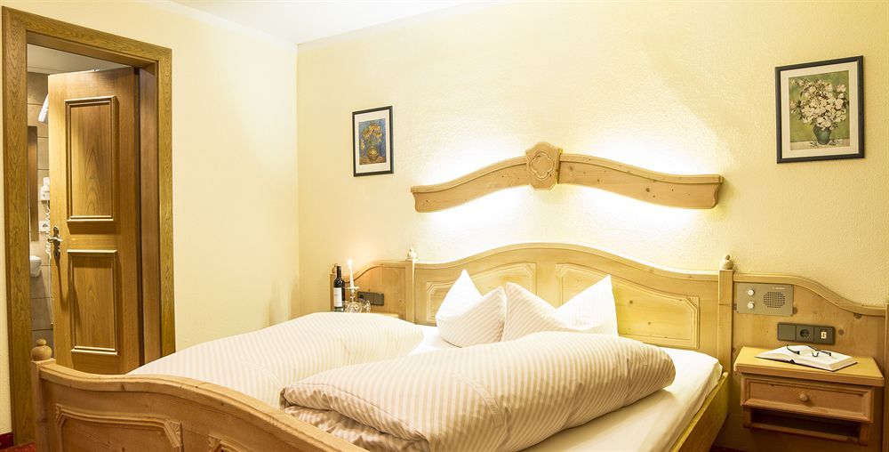 Hotel Traube Pfunds Bagian luar foto